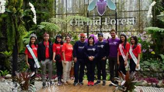 Menpar Terpesona Saksikan Ribuan Jenis Anggrek di Orchid Forest