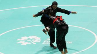 Hebat, Pesilat Putri Berhijab Indonesia Rebut Medali Emas