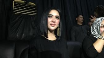 Difitnah, Syahrini Mengalami Banyak Kerugian