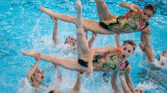 Tim Renang Artistik Korea Utara berlaga pada Final Beregu Free Routine Asian Games ke-18 Tahun 2018 di Aquatic Center, Gelora Bung Karno, Jakarta, Rabu (29/8). ANTARA FOTO/INASGOC/Jurnasyanto Sukarno