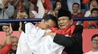 Kicauan #WowoSayangWiwi Ramaikan Pelukan Jokowi-Prabowo