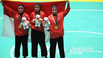 Regu Putri Pencak Silat Indonesia Raih Medali Emas