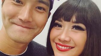 Selfie Bareng Choi Siwon, Instagram BCL Bikin Patah Hati ELF