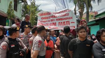 Rekonstruksi Ungkap Aksi Sadis Pembakar Sekeluarga di Makassar