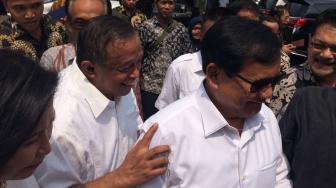 Berikan Keris ke Djoko Santoso, Prabowo : Negara Kita Terancam