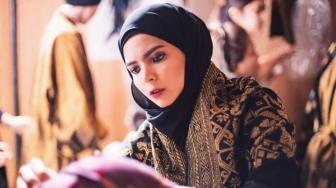 Vivi Zubedi, Bikin Bangga Indonesia di New York Fashion Week
