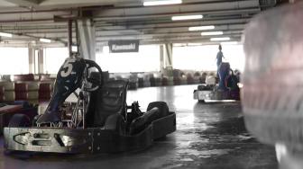 GO-KART 2.0 - Para Youtubers di Satu Arena Balap