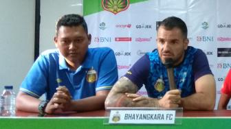 Hargianto Absen, McMenemy Akui Sulit Redam Serangan Persib