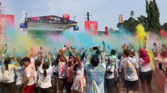 Promosi Gaya Hidup Sehat secara Menyenangkan Lewat The Color Run