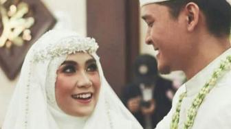 Diakhiri Cium Jidat, Manisnya Duet Anisa Rahma dan Suami di Resepsi Pernikahan