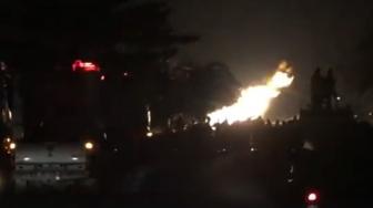 Pipa Gas Chevron Bocor, Semburkan Api di Pinggir Jalan Protokol