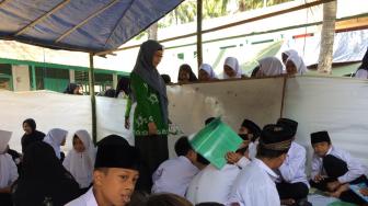 Belum Disumbang Pemerintah, Anak Korban Gempa Lombok Butuh Ini