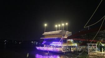 Ini Restoran Enak di Palembang dengan Pemandangan Jembatan Ampera