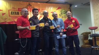 Edwin dan Jhody Jadi Brand Ambassador Ayam Gepuk Pak Gembus