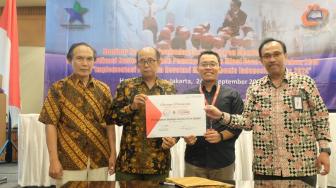 Smartfren - Perpusnas Tingkatkan Budaya Literasi Digital