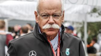 Petinggi Mercedes - Benz, Dieter Zetsche Segera Purna Tugas