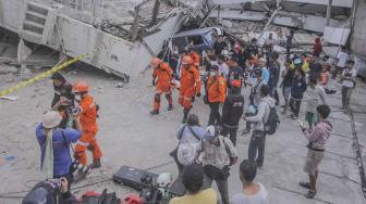 Update Gempa Palu: Pasutri Terjebak di Hotel Roa Roa, Sempat SMS