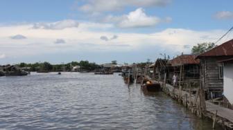 3 Kampung Terapung Nan Alami, Masyarakatnya Hidup dari Laut