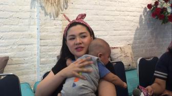 Vicky Shu Blak-Blakan soal Pertemanannya dengan Kahiyang Ayu