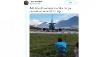 Video Viral, Bocah Main di Belakang Pesawat yang Mau Lepas Landas