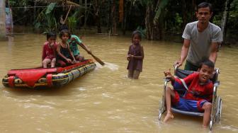 Banjir Melanda Sumatera, Lebih dari Seribu Warga Terdampak