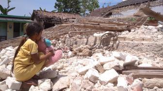 Junaidi Korbankan Tubuhnya Jadi Tameng Anak dan Istri saat Gempa