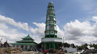 Diterjang Tsunami dan Gempa Masjid Ini Masih Berdiri Kokoh