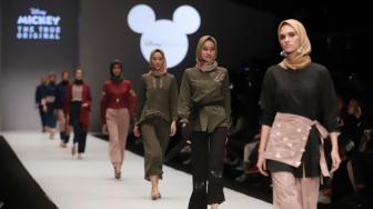 Jenahara Tampilkan Busana Muslim Bertema Mickey Mouse di JFW 2019