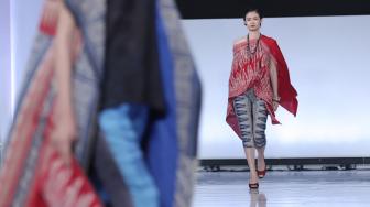 Budaya Toraja Karobo Tertuang di JFW 2019