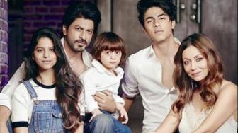Demi Istri, Shah Rukh Khan Tak Lagi Bermain Film dengan Priyanka Chopra