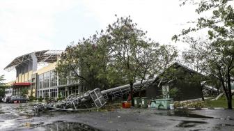 Diporak-porandakan Angin Kencang, Jakabaring Ditutup Sementara