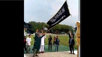 FPI: Pengibaran Bendera Hitam di DPRD Poso Adalah Bendera Tauhid