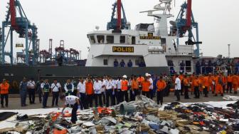LIVE: Suasana Proses Evakuasi  di Pelabuhan Tanjung Priok