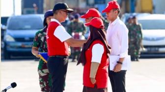 Mensos Lepas 400 Peserta Jelajah Kapal Kepahlawanan di Makassar