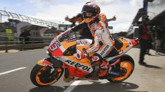 Marquez Terdepan, Rossi Start dari Posisi Tiga