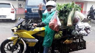 Cerita Tukang Sayur di Papua Jualan Pakai Motor Sport, Gokil!