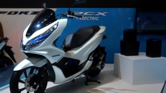 Sosialisasi Transportasi Industri Hijau, PT AHM Pinjamkan Honda PCX Electric kepada BBTPPI