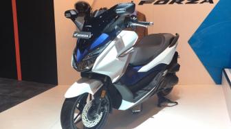 Tantang Yamaha Xmax, Honda Forza Dilepas Rp 76 Juta