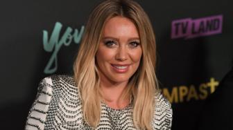 Hilary Duff Bikin Minuman Smoothie dari Plasenta Anaknya