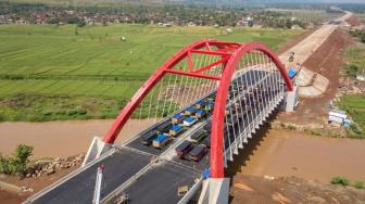 Rampung, PUPR Uji Beban Jembatan Kalikuto di Ruas Batang-Semarang