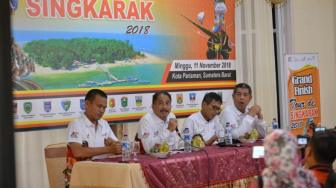 Tour de Singkarak Resmi Ditutup, Menpar Beri Pujian