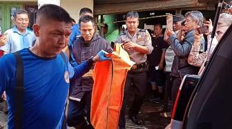 Saprah Tewas di Tangan Anak Tiri, Lehernya Digorok Nyaris Putus