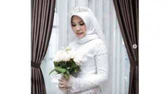 Foto dengan Gaun Pengantin, Intan Penuhi Wasiat Korban Lion Air