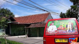 Setelah Jokowi Bermahkota Raja, Sekarang di Iklan Kaca Angkot