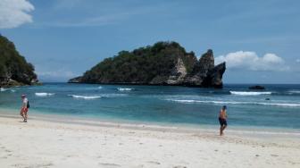 Pantai Atuh Nusa Penida, Pantai Favorit Pilihan Wisatawan