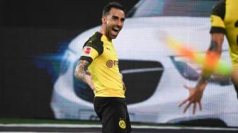 Dortmund Permanenkan Kontrak Paco Alcacer dari Barcelona