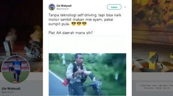 Kocak! Aksi Lelaki Ini Kendarai Motor Sambil Makan Mie Ayam