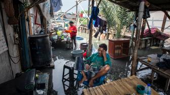 Banjir Rob Kembali Terjang Kampung Nelayan Muara Angke