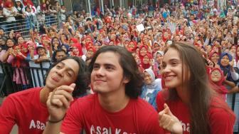 Lelah Maraton Meet & Greet, Aliando dkk Jadikan Fans Doping