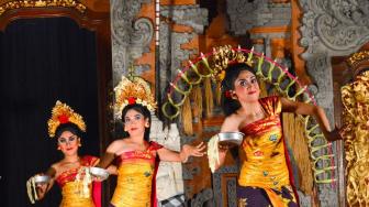 Hoshinoya Bali, Mengajak Tamu Belajar Tari Bali